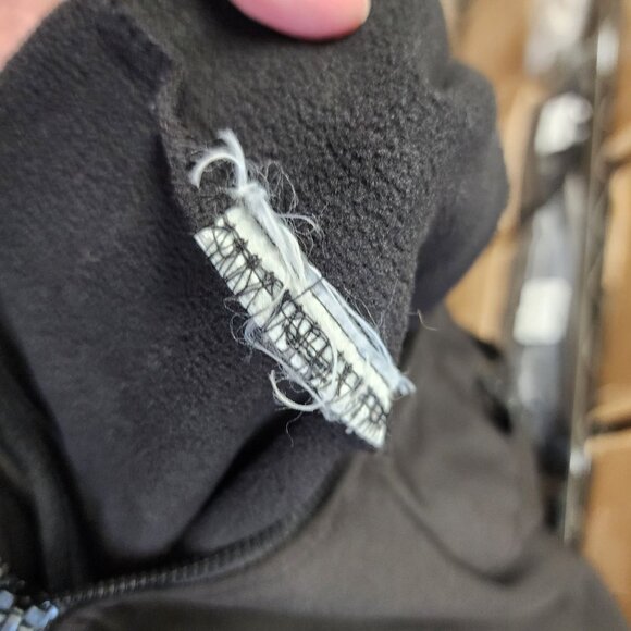 Levis Jacket Mens Large Black Fleece Lined Hooded Tech Jacket - Picture 4 of 9